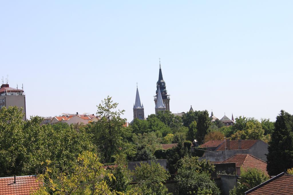 Sun Apartments Суботица Экстерьер фото